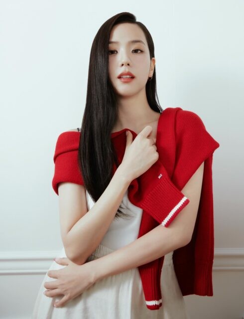 Jisoo (BlackPink) bị stylist tố 'ăn cắp' quần áo