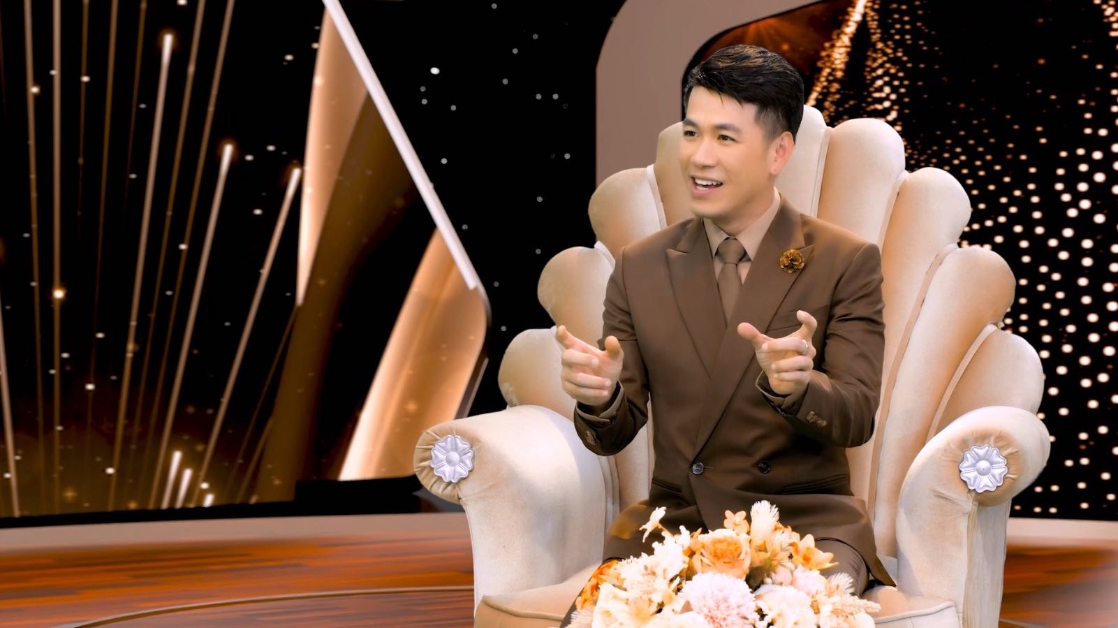 Đình Toàn hé lộ tuổi thơ sống cùng băng cassette và những đêm chờ nghe nhạc