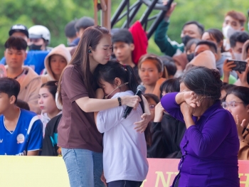 MC Thanh Thảo lấy 'Mái ấm gia đình Việt' để dạy con về lòng trắc ẩn