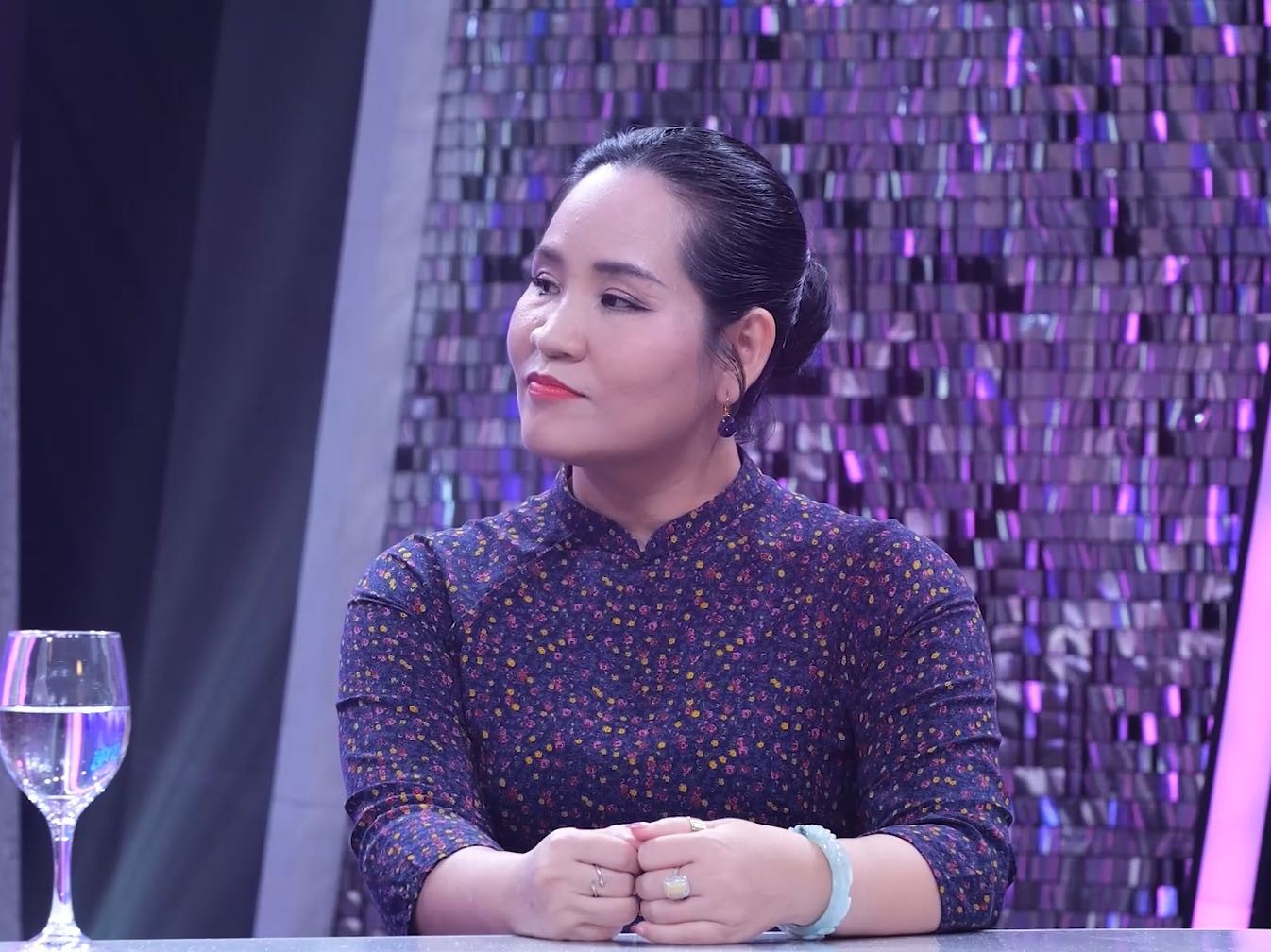 'Chị em gỡ rối': Con trai 10 tuổi của Dương Cẩm Lynh dọa bỏ nhà đi vì mẹ bắt học nhiều