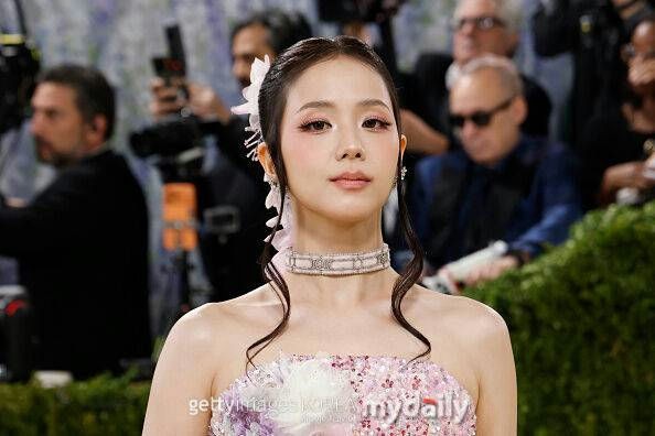 Jisoo (BlackPink) được minh oan trước nghi án 'cướp' đồ nhà tài trợ