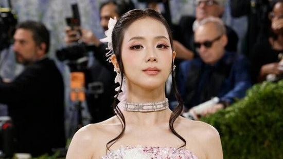 Jisoo (BlackPink) được minh oan trước nghi án 'cướp' đồ nhà tài trợ