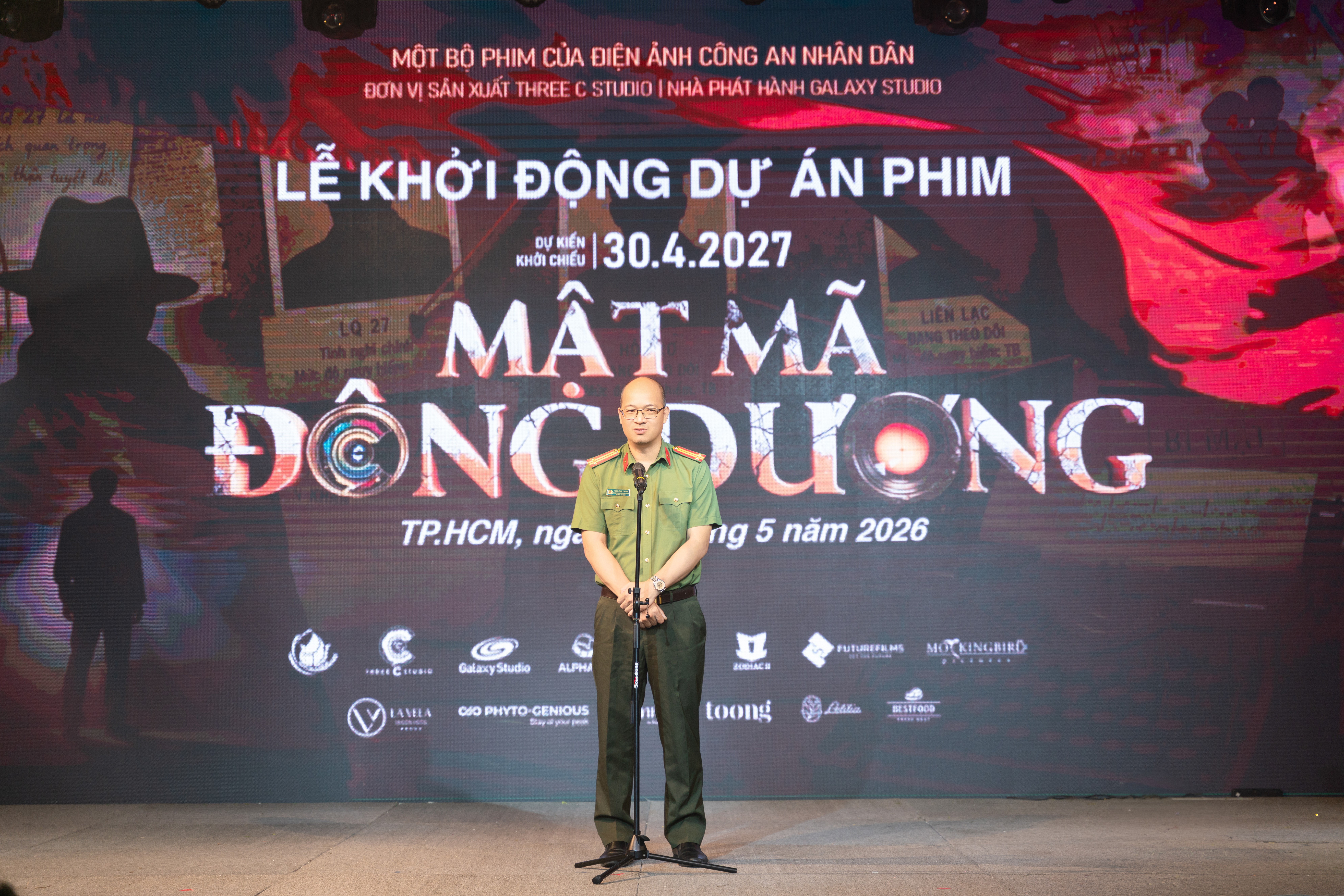 328 hiện vật xưa được nhà sưu tầm Huỳnh Minh Hiệp tài trợ cho thiết kế bối cảnh của phim 'Mật mã Đông Dương'