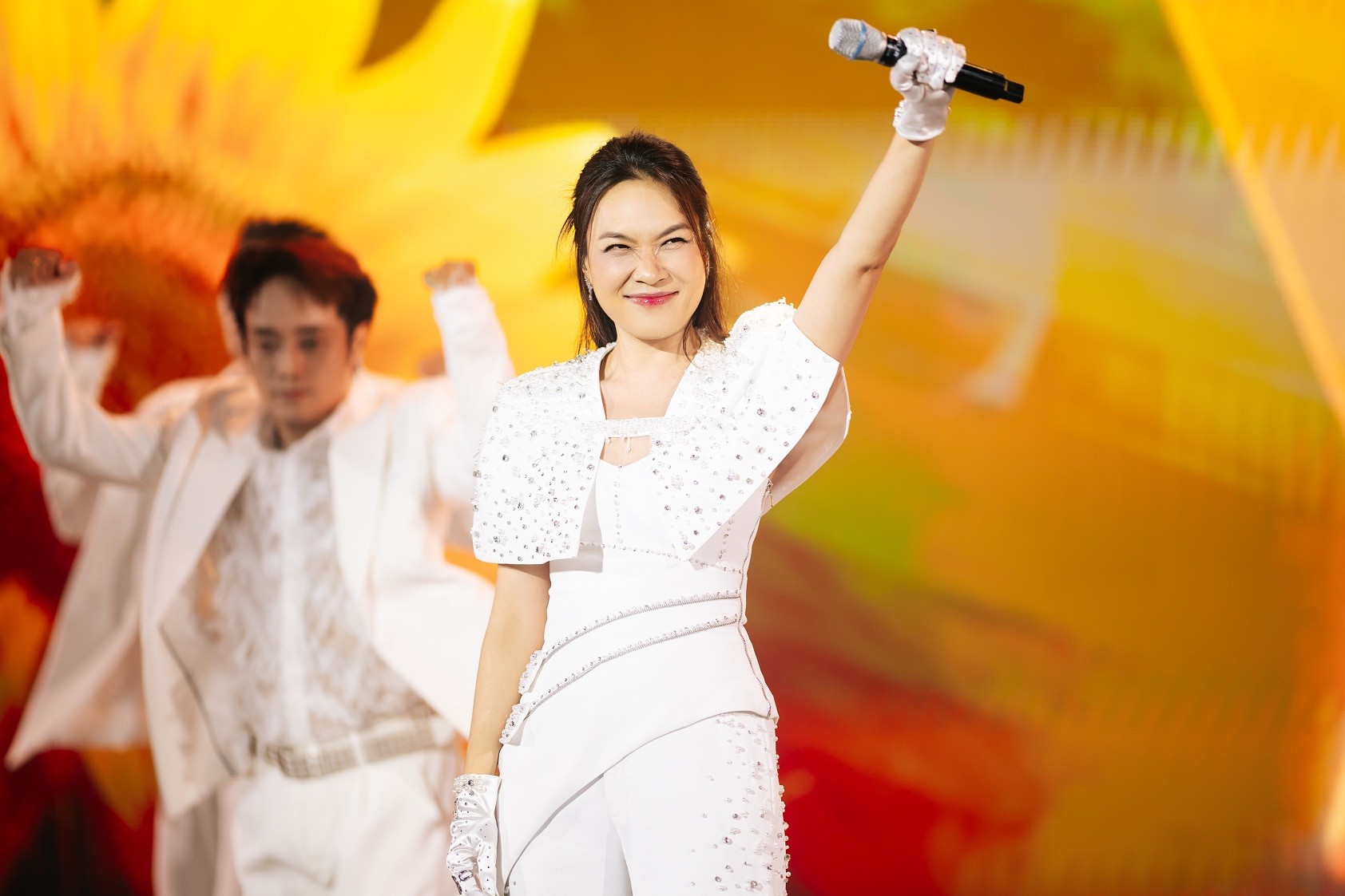Trở lại Mỹ sau 2 năm, Mỹ Tâm lần đầu mang nhạc phim 'Tài' lên sân khấu live