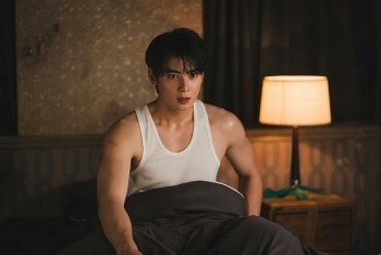 Cha Eun Woo vướng scandal động trời vẫn nguyên cảnh trong phim mới