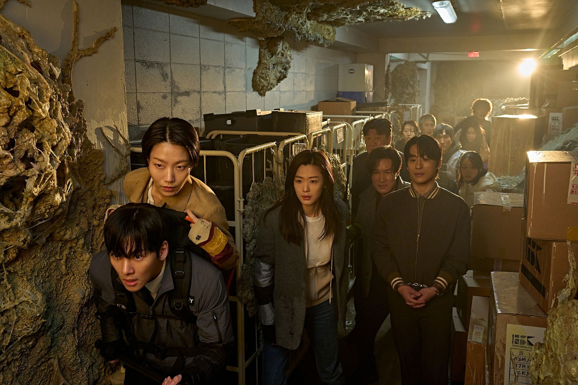 'Colony': Bom tấn sinh tồn gây sốt toàn cầu của Yeon Sang Ho chưa ra mắt đã bán trước bản quyền tới hơn 100 quốc gia