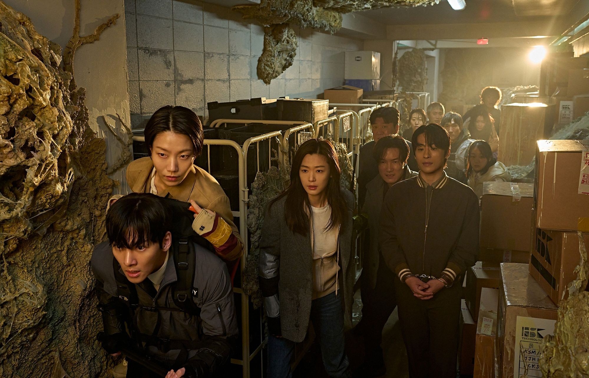 'Colony': Bom tấn sinh tồn gây sốt toàn cầu của Yeon Sang Ho chưa ra mắt đã bán trước bản quyền tới hơn 100 quốc gia
