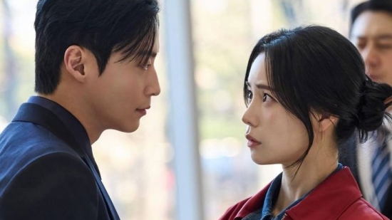 Phim của Lim Ji Yeon đứng đầu bảng xếp hạng Netflix