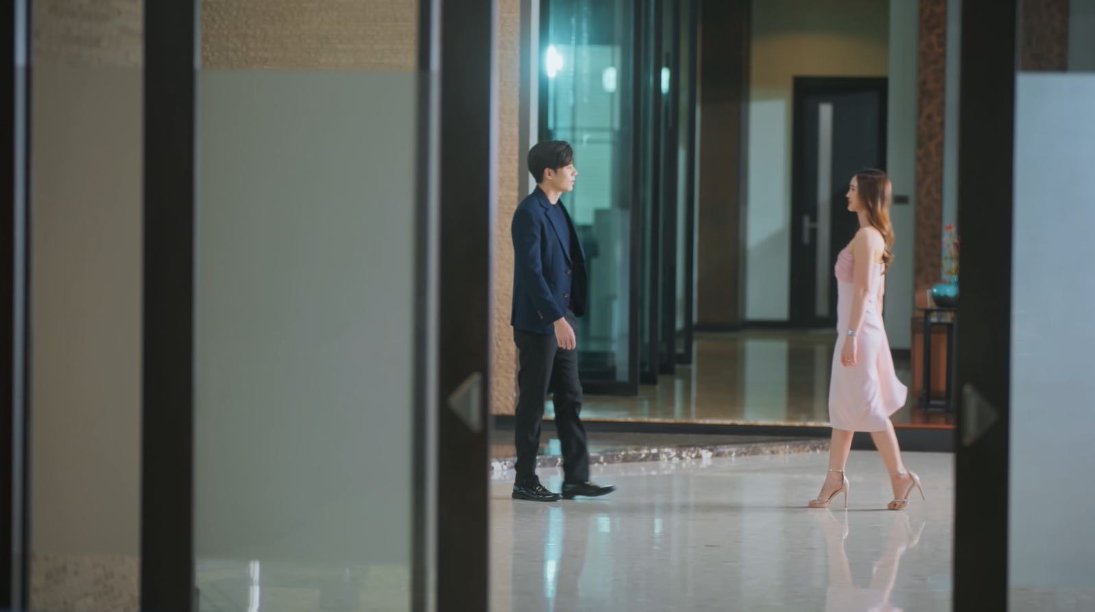 'Trót yêu cô thư ký' gây chú ý khi remake từ siêu phẩm truyền hình Hàn Quốc đình đám