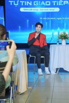 Những bước chân dị cảm và trái tim đa cảm trên hành trình truyền lửa của MC Vũ Mạnh Cường