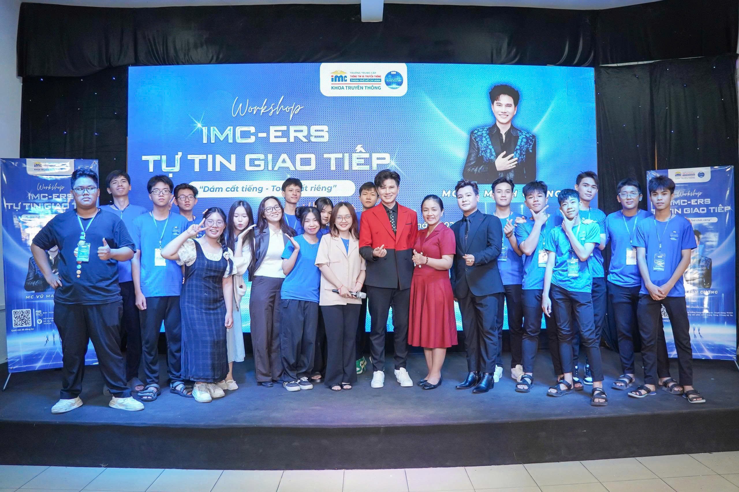 Những bước chân dị cảm và trái tim đa cảm trên hành trình truyền lửa của MC Vũ Mạnh Cường