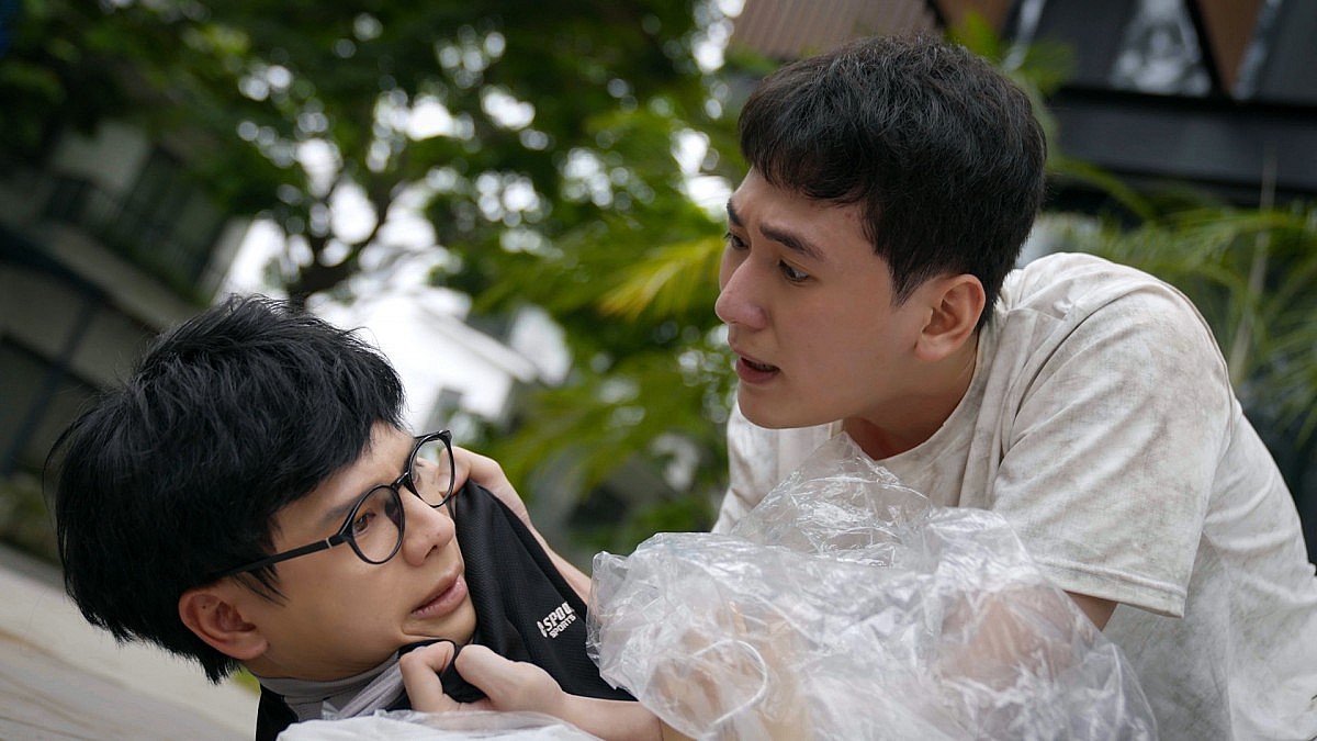 ‘Phía bên kia thành phố’: Câu chuyện góc khuất học đường, áp lực thành tích lên màn ảnh