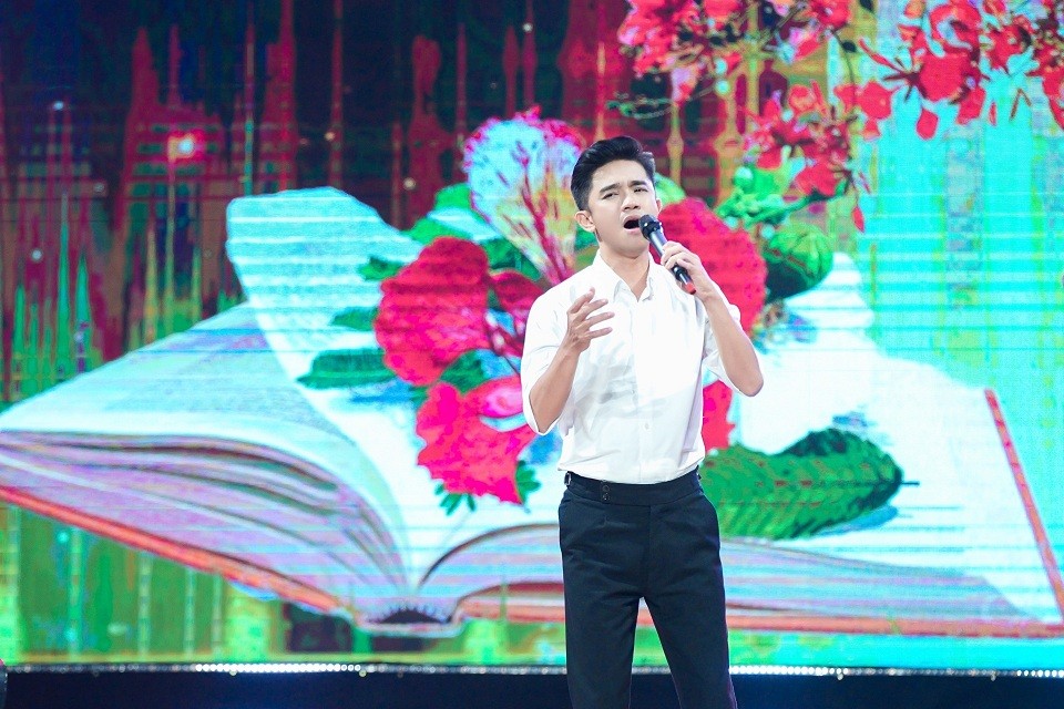 Ca sĩ Thùy Trang: Không ai thay thế được Thái Châu khi hát 'Phượng hồng'