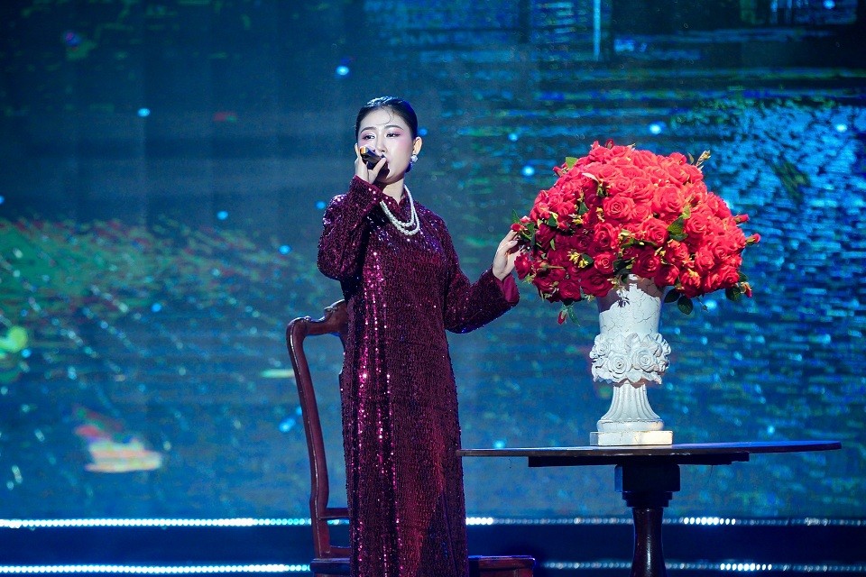 Ca sĩ Thùy Trang: Không ai thay thế được Thái Châu khi hát 'Phượng hồng'