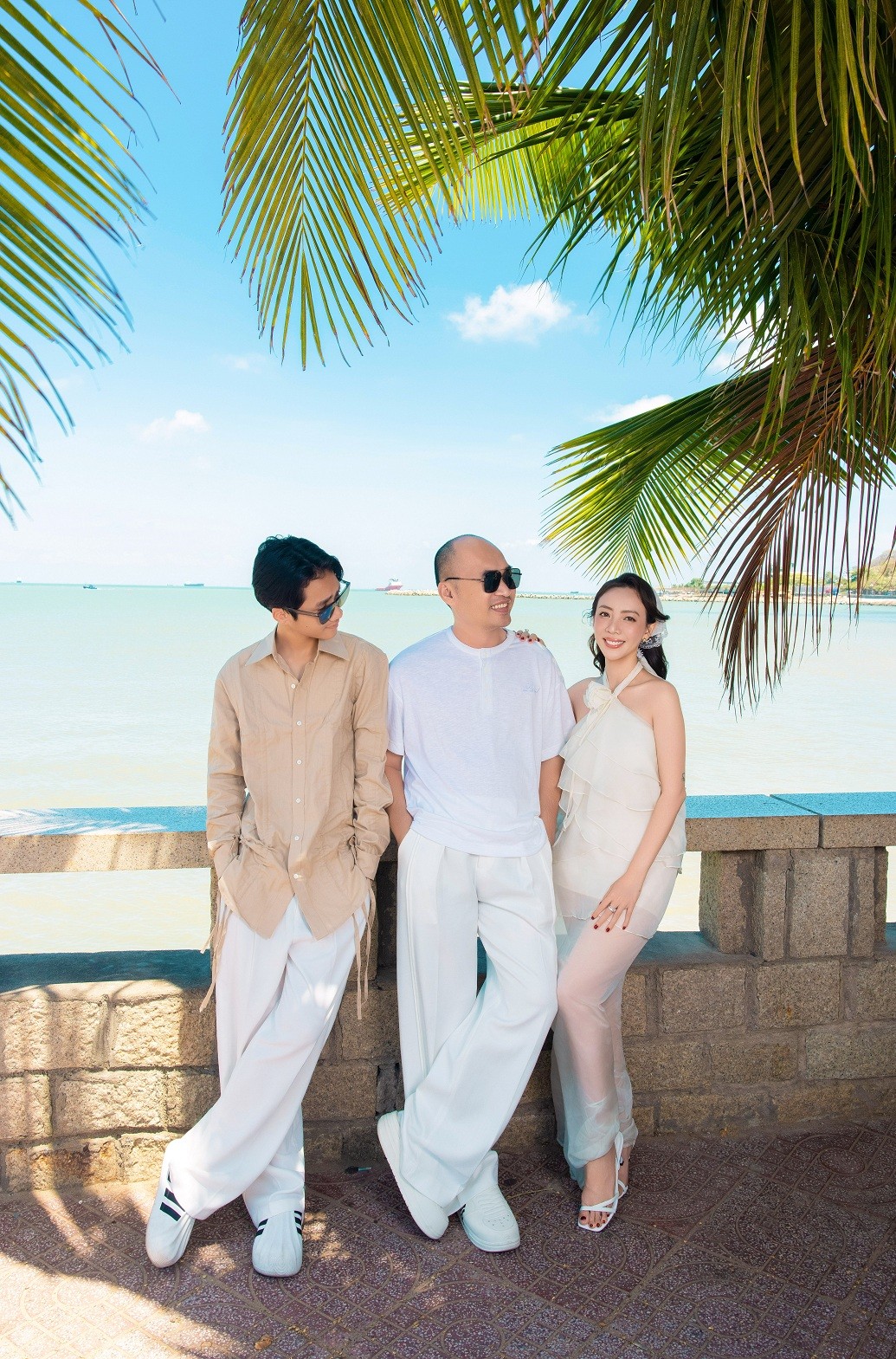 Thu Trang và Tiến Luật đón sinh nhật cho con trai 14 tuổi, cao gần 1,8m