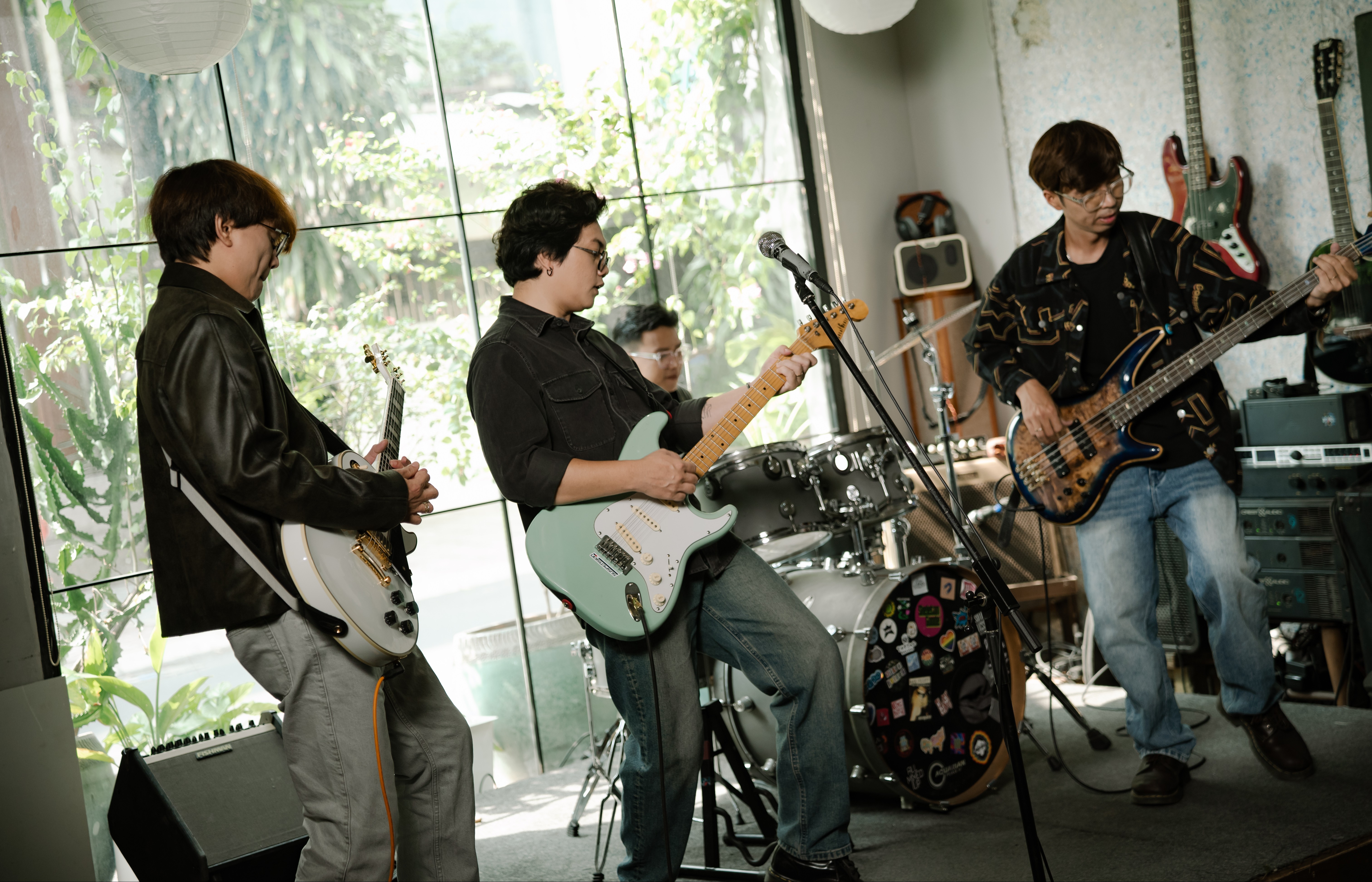 Sau album 'KIM', Chillies ra mắt 'Từ đầu' như một dấu mốc đặc biệt trong hành trình 9 năm làm nghề