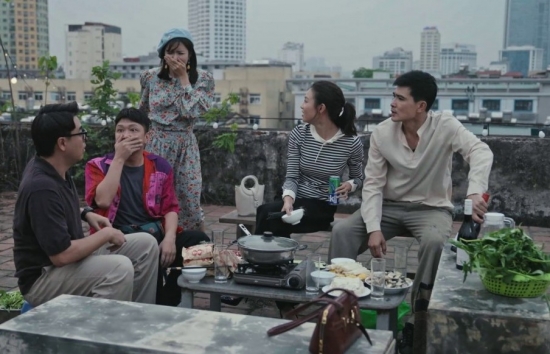 Hậu trường 'Dưới ô cửa sáng đèn': Câu chuyện thời sự lên phim - 'đúng và trúng'