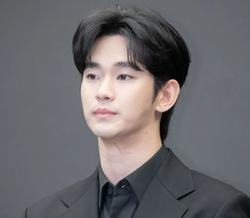 Kim Soo Hyun cảm ơn vì được minh oan
