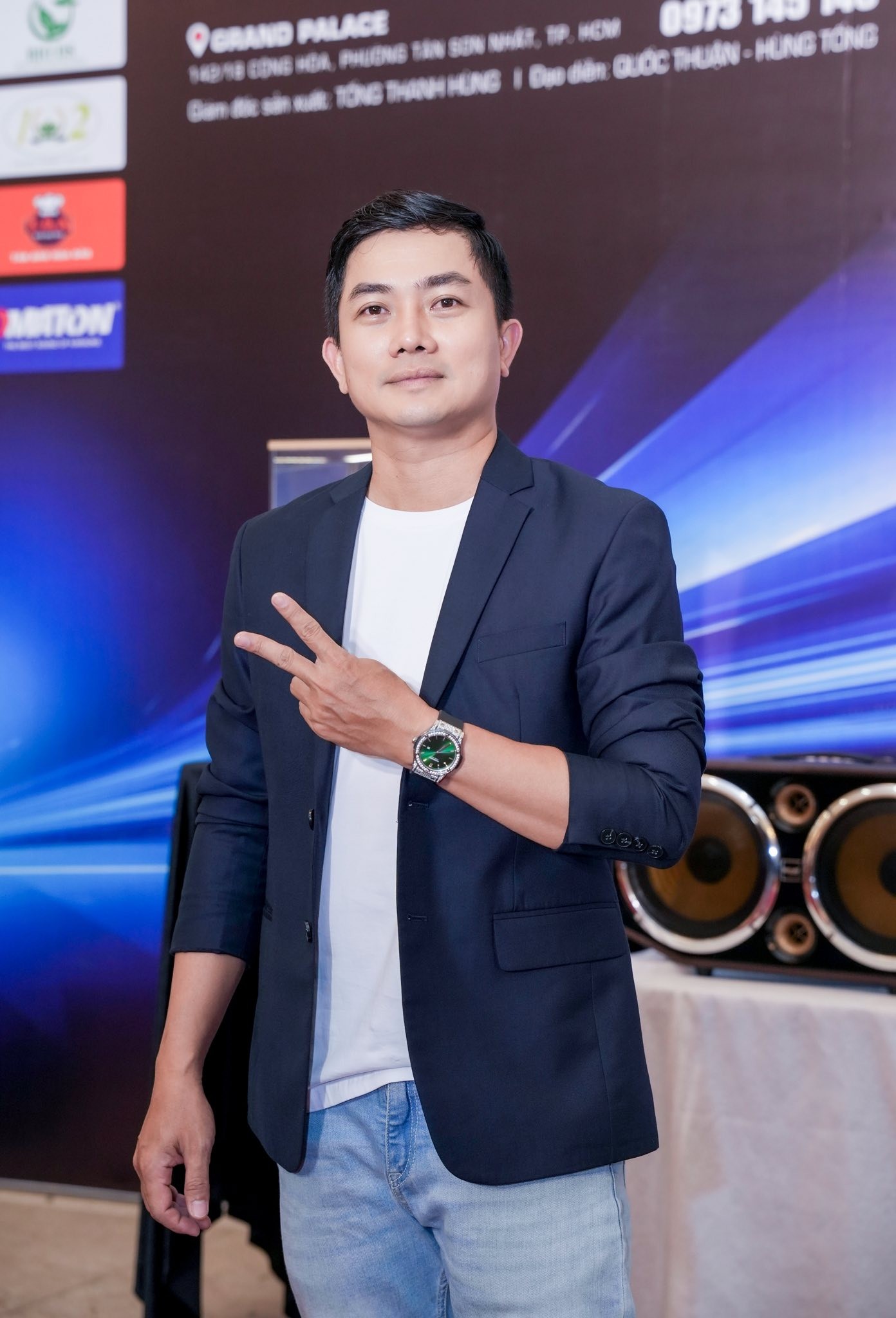 Đạo diễn Tống Thanh Hùng quy tụ dàn sao thực lực vào bộ đôi MV mới