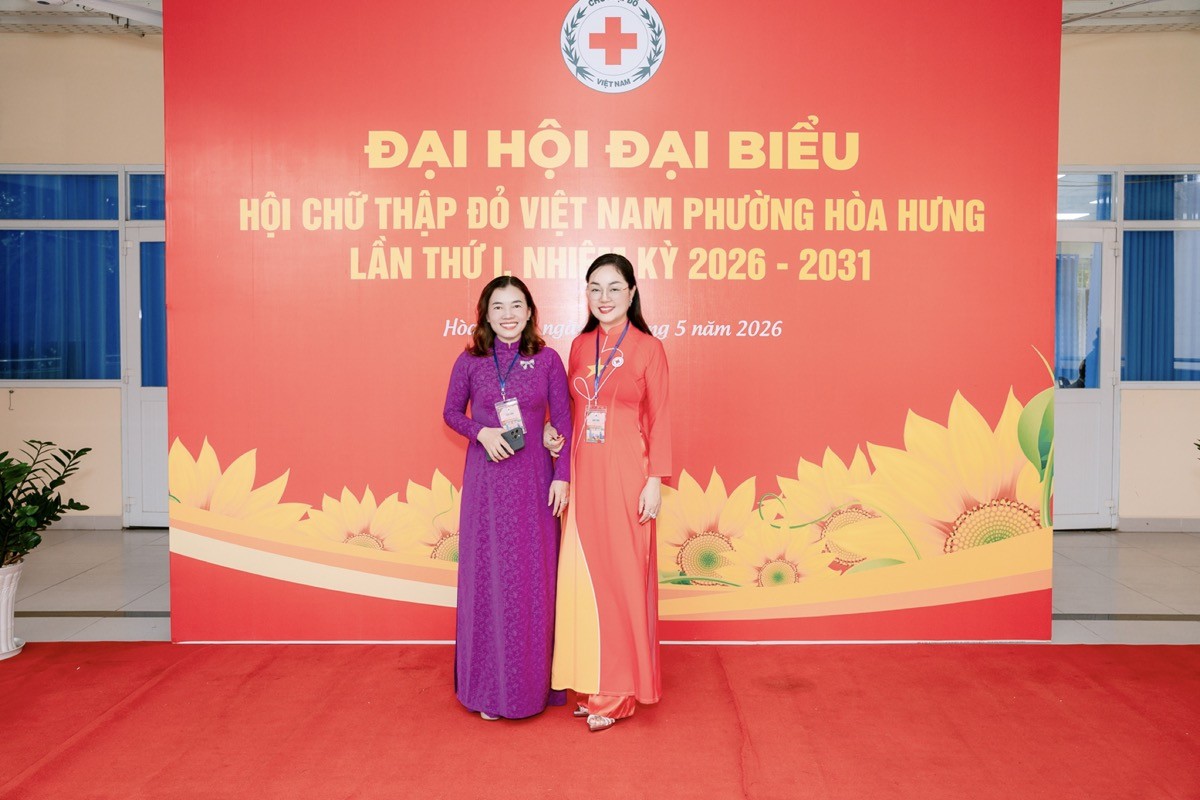 Hoa hậu Hoàng Thanh Nga chính thức trở thành Ủy viên Hội Chữ thập đỏ phường Hòa Hưng