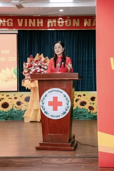 Hoa hậu Hoàng Thanh Nga chính thức trở thành Ủy viên Hội Chữ thập đỏ phường Hòa Hưng