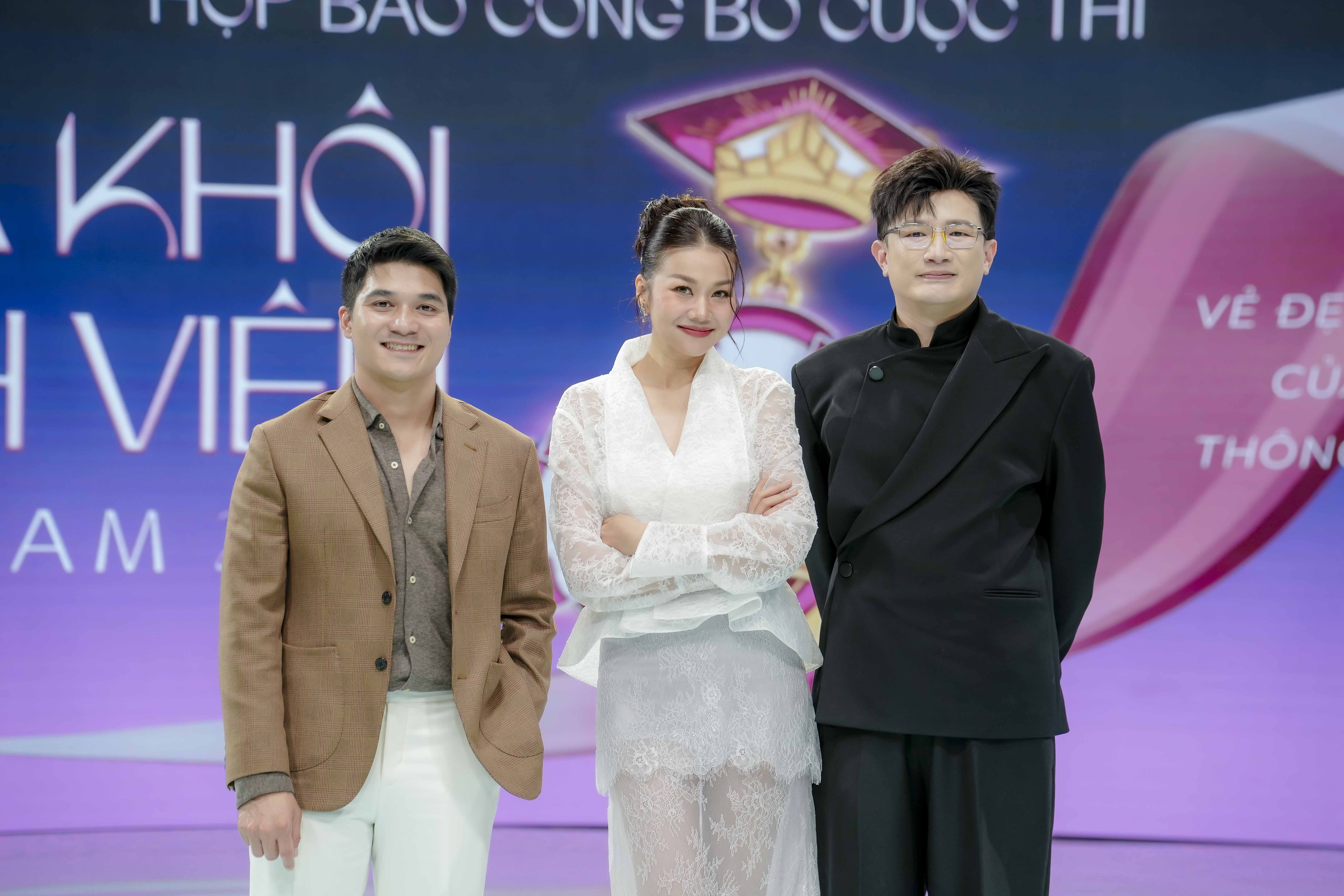 Tiếp tục đảm nhiệm Nhà sản xuất 'Hoa khôi sinh viên Việt Nam 2026', Dược sĩ Tiến còn sát cánh cùng Siêu mẫu Thanh Hằng trên 'ghế nóng'