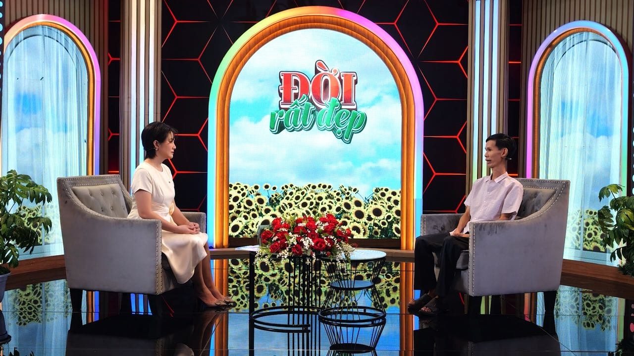 'Đời rất đẹp': Biến nan tre thành điểm tựa cuộc đời - câu chuyện vượt lên nghịch cảnh lay động lòng người của nghệ nhân Triệu Hồng Hồ Em