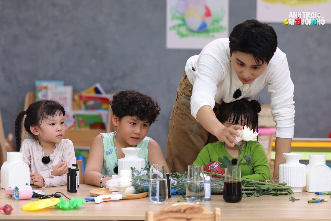 'Anh trai và cái đuôi nhỏ': 'Cán bộ' Sơn.K nghiêm túc chăm bẵm mấy 'cái đuôi nhỏ'