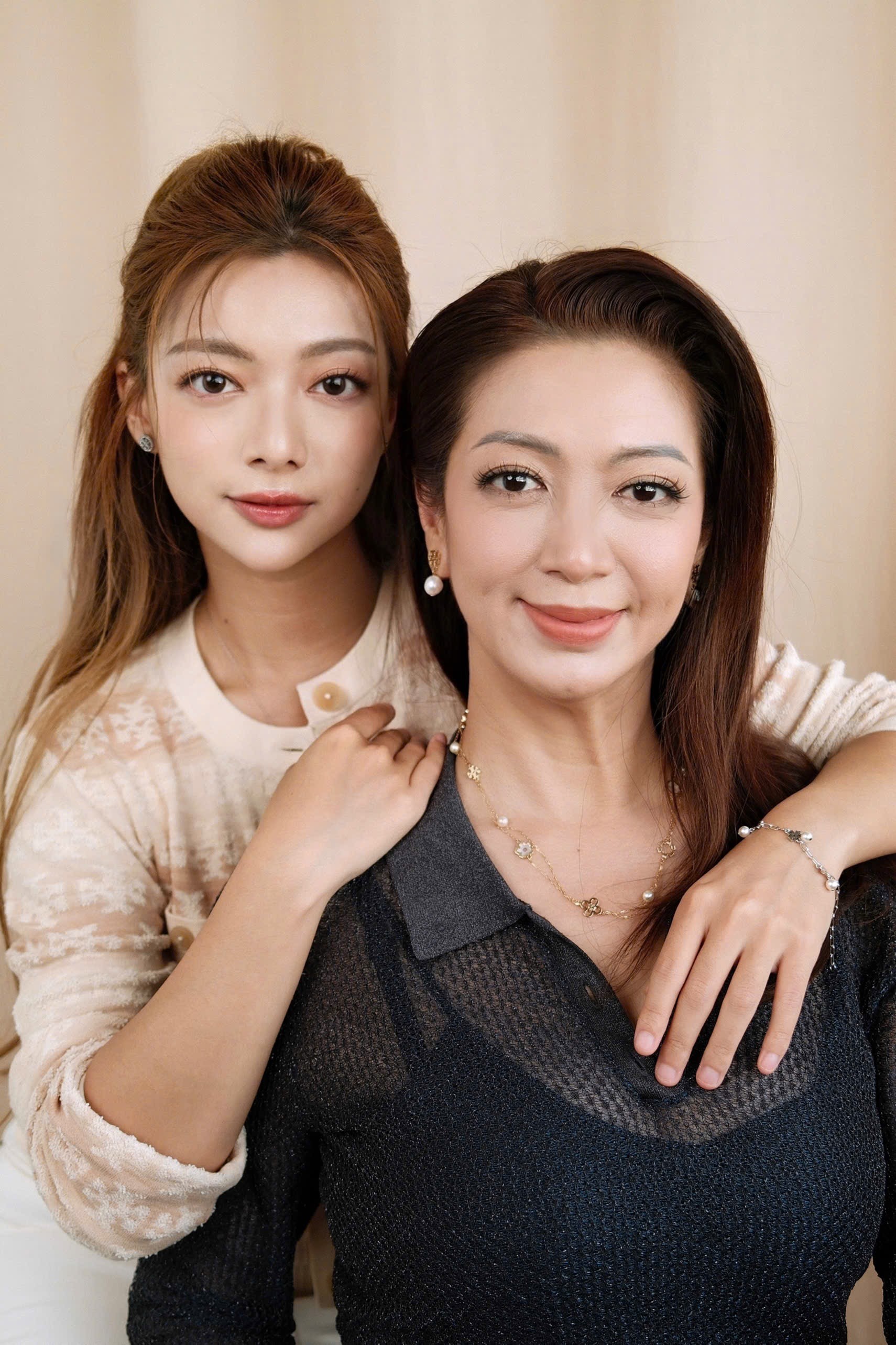 Niềm hạnh phúc viên mãn của Hoa hậu điện ảnh Thanh Xuân - mẹ của nữ chính Lật mặt 4 trước ngày gả con gái