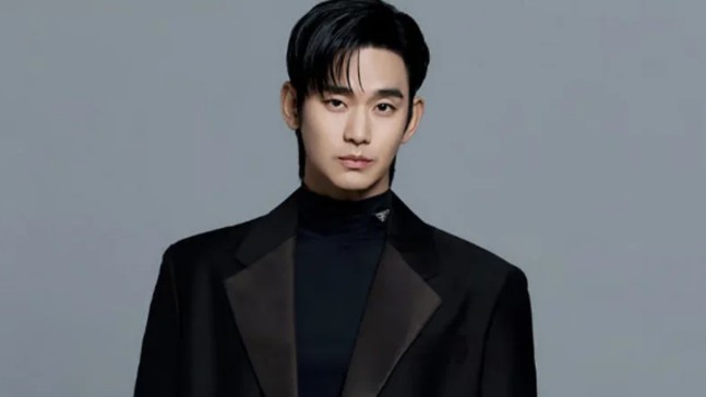 Kim Soo Hyun bất ngờ được ủng hộ mạnh mẽ