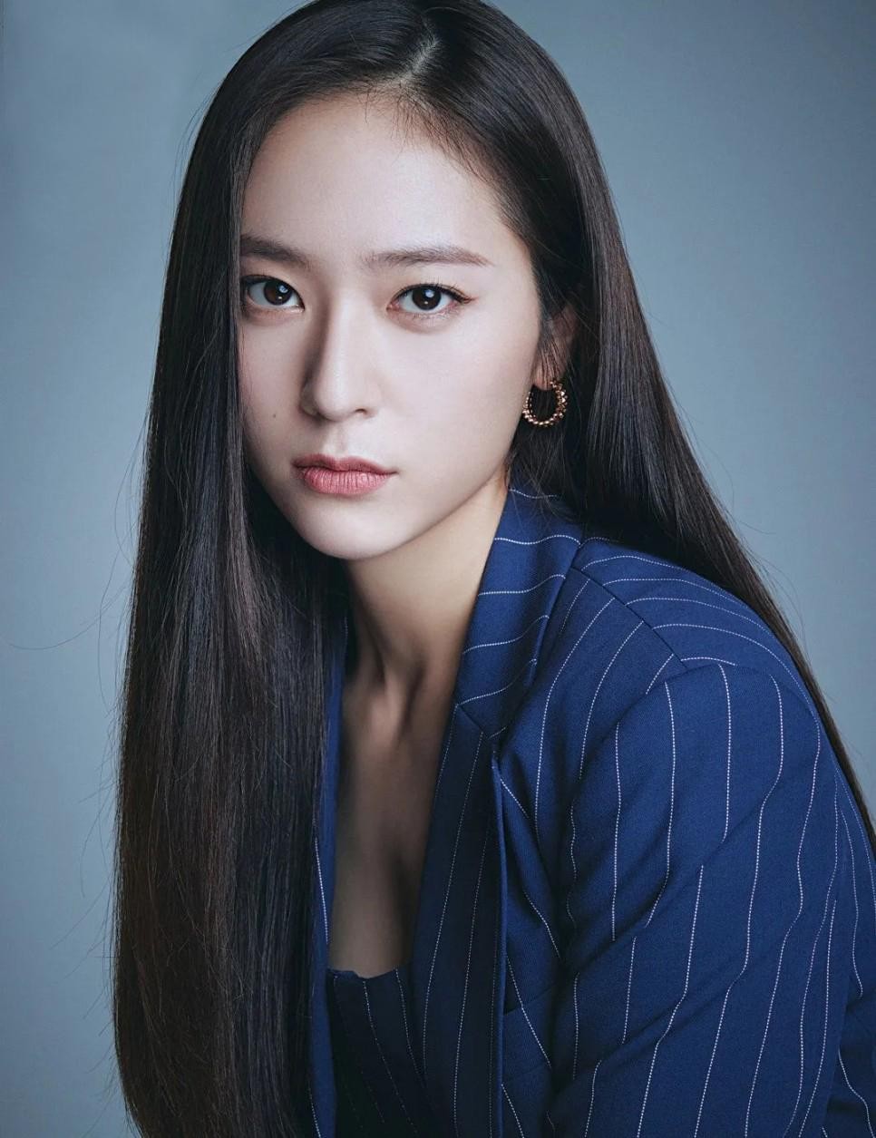 Seo In Guk đóng cặp cùng Krystal trong phim giả tưởng mới