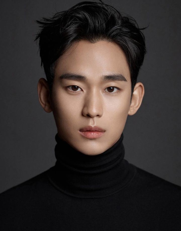 Kim Soo Hyun vướng bê bối pháp lý giữa lúc chuẩn bị trở lại