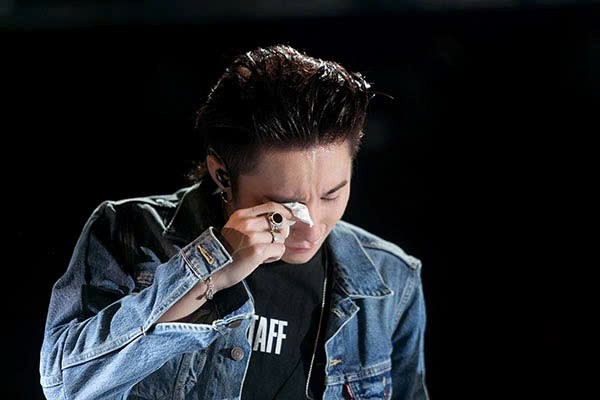 Sơn Tùng M-TP cứ phát hành sản phẩm âm nhạc mới là lại vướng tranh cãi 'đạo nhái'?