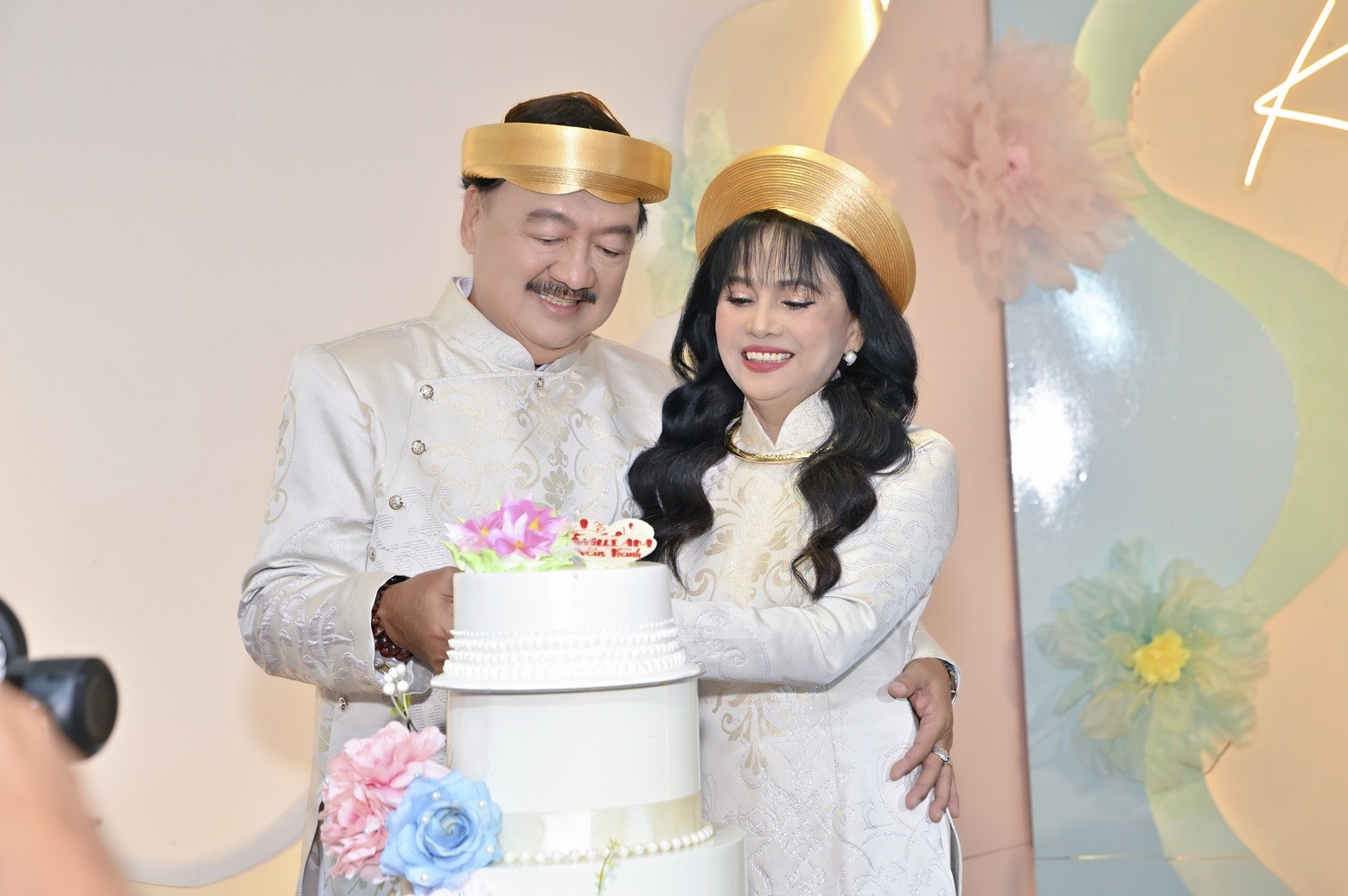 Diễn viên – Hoa hậu Vân Thanh: Khi hạnh phúc mỉm cười sau 30 năm cô đơn