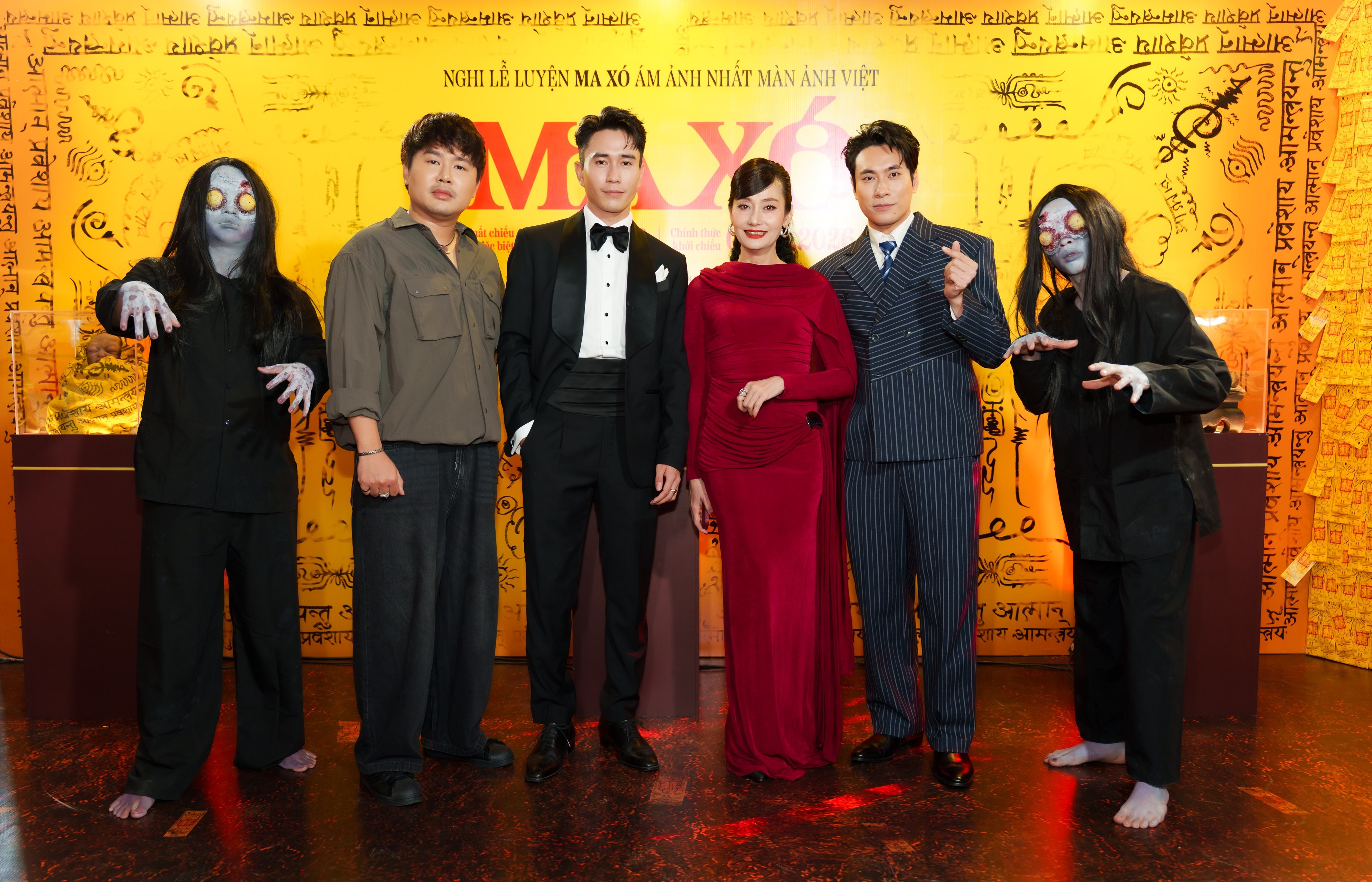 Giữa không khí kinh dị bao trùm, nam thần Avin Lu đại náo Premiere 'Ma Xó' bằng màn 'bẻ lái' cực gắt