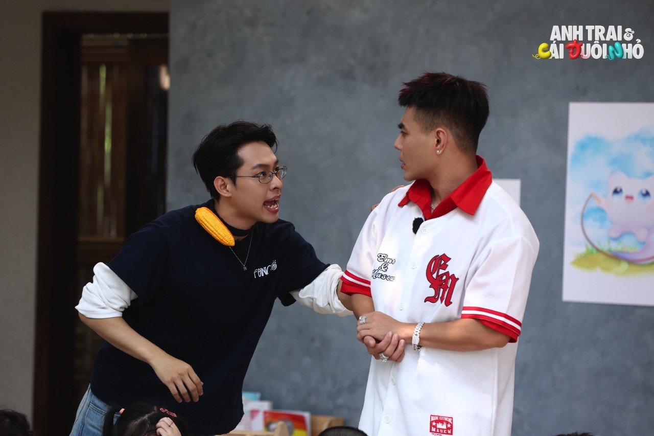 Cha con Lê Dương Bảo Lâm quậy đục nước 'Anh trai và cái đuôi nhỏ'