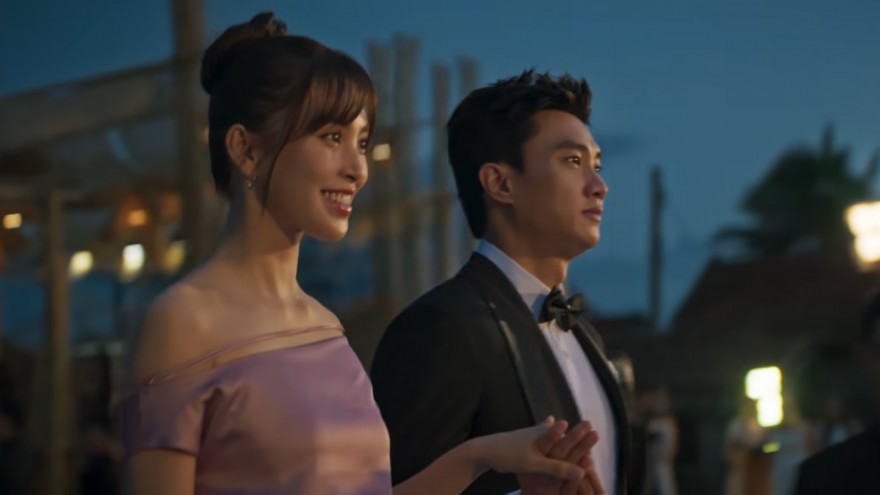 Đằng sau ánh hào quang showbiz: Những bí mật được hé lộ trong ‘Ốc mượn hồn’