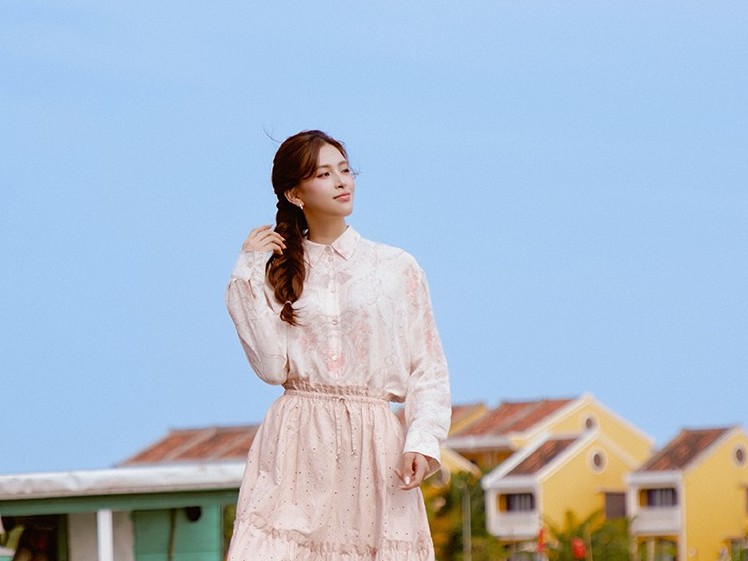 Hoa hậu Tiểu Vy sau 8 năm đăng quang: Từ nàng hậu trẻ đến nữ chính phim điện ảnh ăn khách