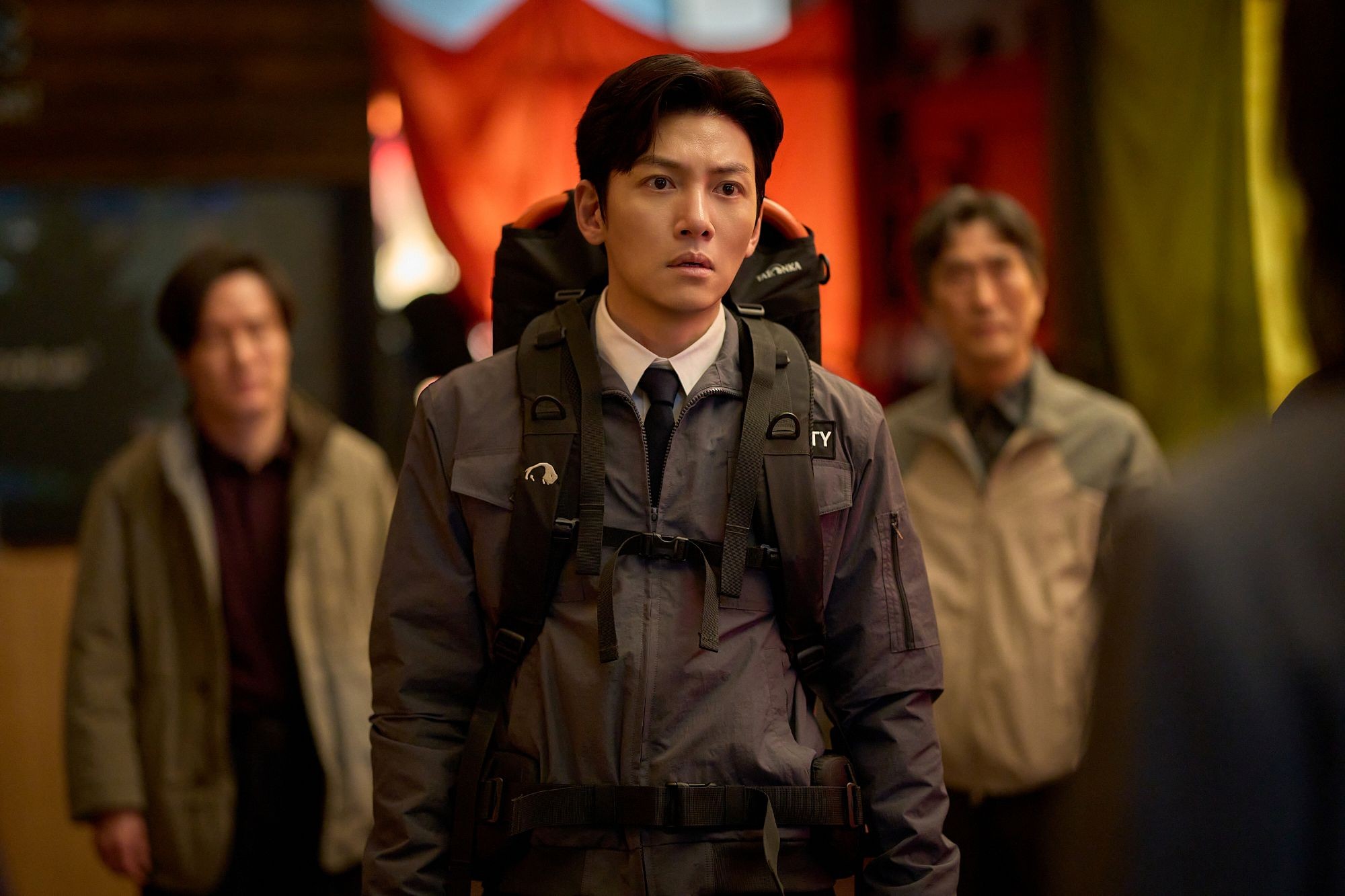 Vượt xa 'Train to Busan', 'Colony' gây sốt màn ảnh châu Á với bầy xác sống biết tiến hóa