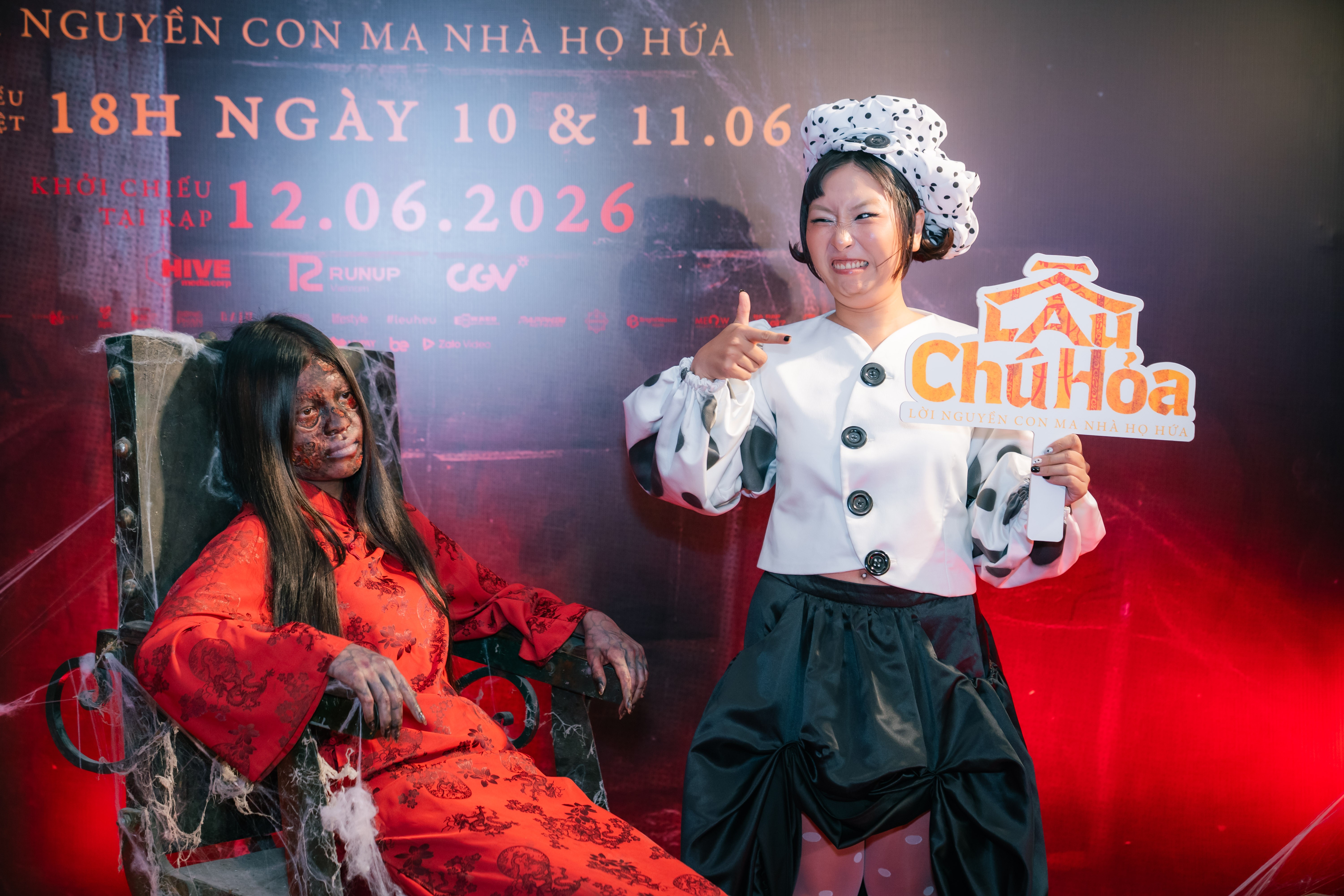Nhiều nghệ sĩ choáng ngợp với trải nghiệm xem phim kinh dị 'Lầu chú Hỏa' bằng định dạng 4DX