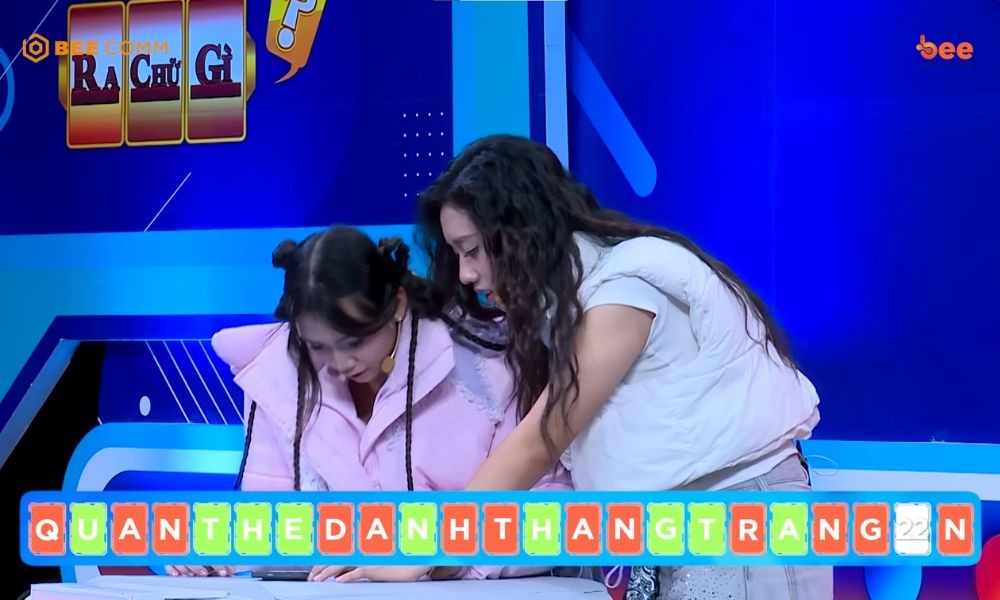 'Úm ba la ra chữ gì?': Từ đồng đội thành đối thủ, Cát Tường và Hảo Đồng vượt mặt các thành viên V.Star để giành 30 triệu đồng