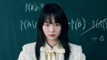 Nữ chính 'Teach You a Lesson' gây tranh cãi vì diễn xuất