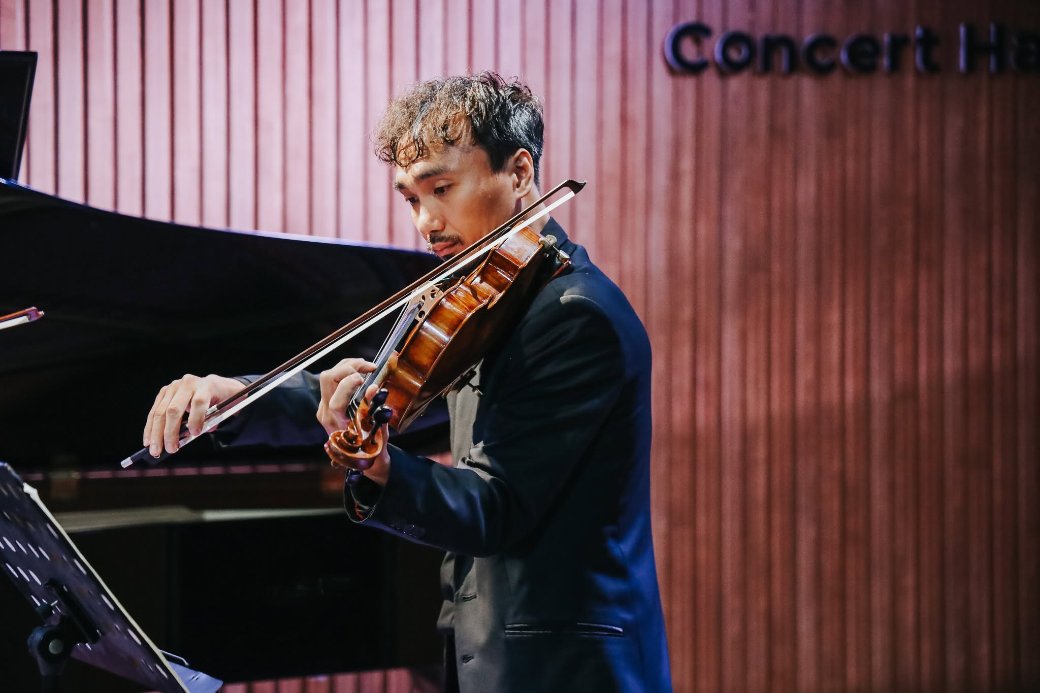 Nghệ sĩ viola Phạm Vũ Thiên Bảo tham gia Đêm nhạc Tchaikovsky, Mussorgsky & Bartok tại Nhà hát Thành phố