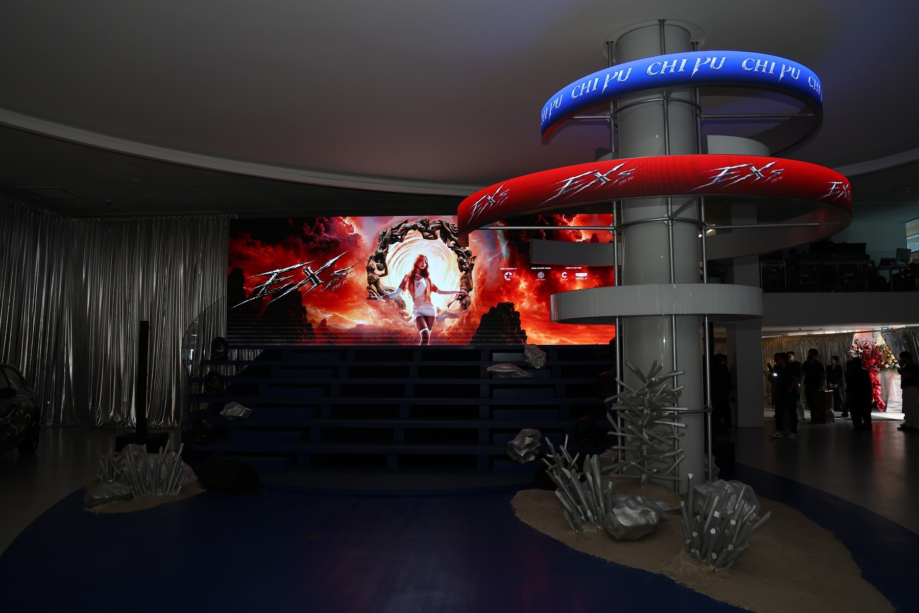 Chi Pu tổ chức Exhibition và Listening Party tại sự kiện quy tụ dàn sao đình đám, chính thức ấn định ngày phát hành siêu album 'EXs'