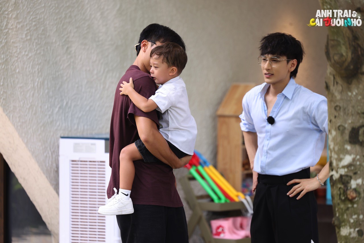 'Anh trai và cái đuôi nhỏ': 'Đốn tim' với visual 'tổng tài' của dàn Anh trai Isaac, Cody Nam Võ, Jsol, Hurrykng