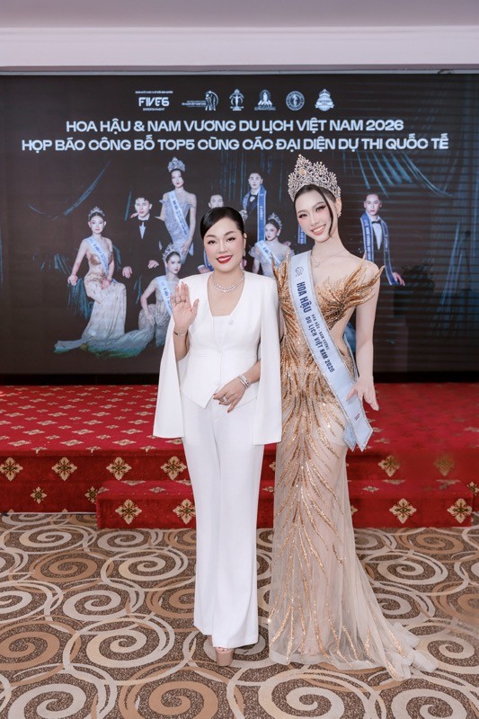 Hoa hậu Hoàng Thanh Nga nổi bật tại họp báo công bố Top 5 và các đại diện dự thi quốc tế