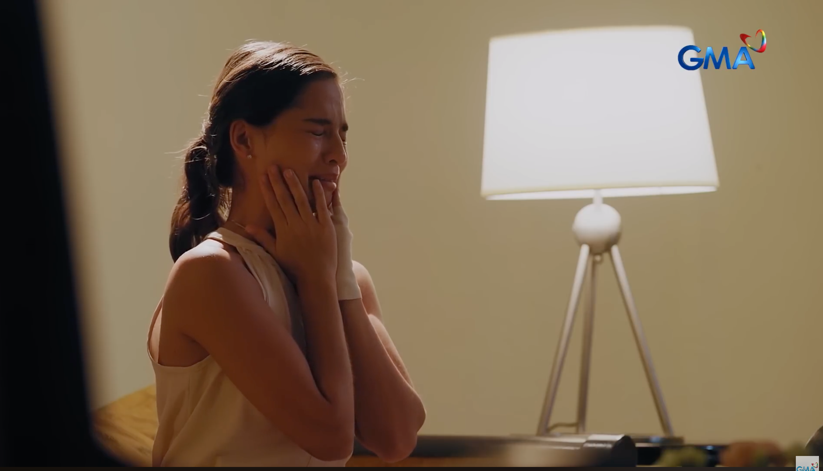 Jasmine Curtis-Smith có lượng fan tăng đột ngột sau vai diễn trong 'Vợ của chồng tôi'