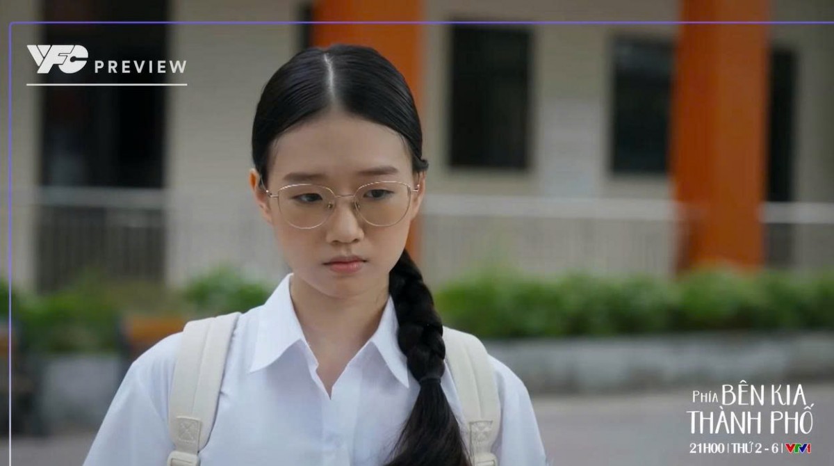 'Phía bên kia thành phố' tập 14: Mẹ Khuê khẩu chiến với mẹ Thái, quyết làm tới cùng vụ bạo lực học đường