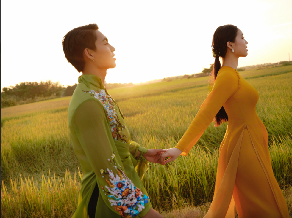 Đằng sau hình ảnh 'Công tử văn thơ', MONO đang gửi đi thông điệp gì?