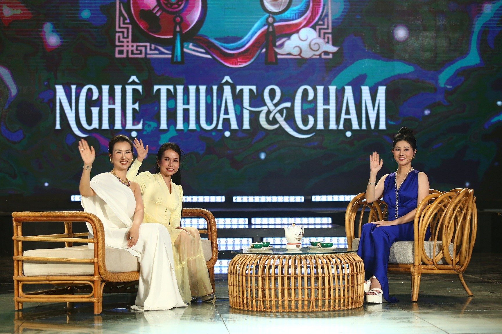 'Nghệ thuật & Chạm' tập 3: NSND Quế Trân 'đo ni đóng giày' khí phách tuồng cổ cho Võ Hạ Trâm